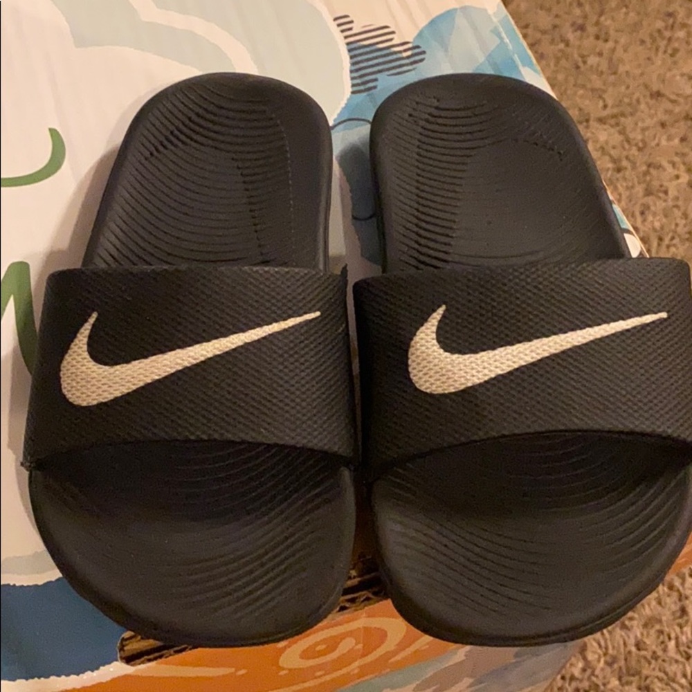 Nike sides 11C